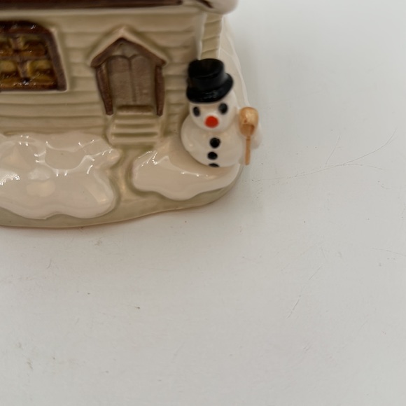 Otagiri Chrismas Music Box House With Spinning Santa Vintage 1979 - Picture 12 of 17